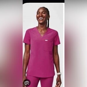 Figs Women's Catarina One-Pocket Scrub Top™ Small Raspberry Sorbet